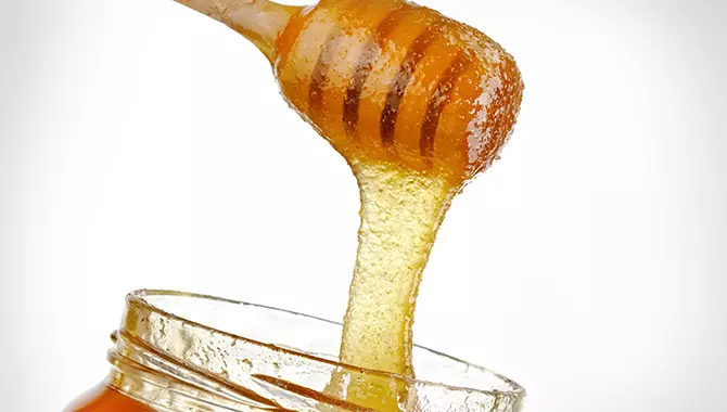 آیا عسل طبیعی شکرک می زند