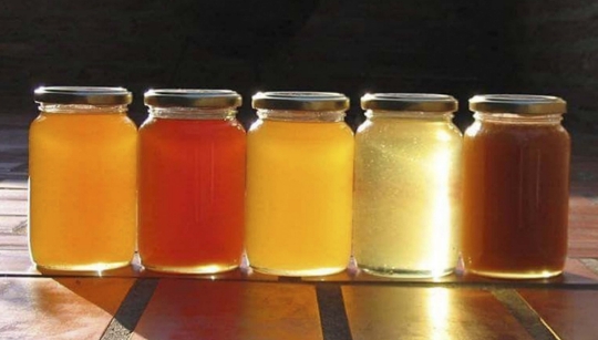  تغییر رنگ عسل طبیعی