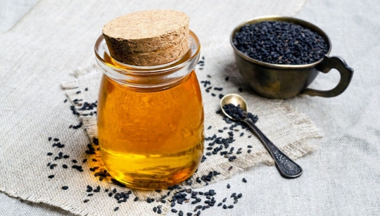 سیاه دانه و عسل برای تنظیم فشارخون